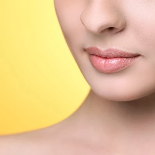 5 Penyebab Bibir Berwarna Gelap