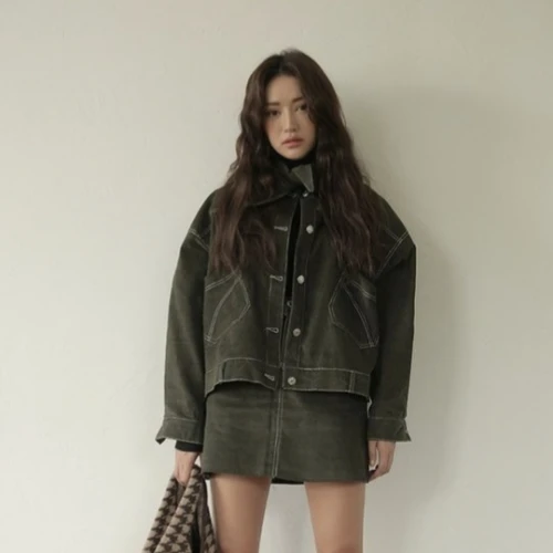 Inspirasi Padu Padan Fashion Monokrom yang Harus Kamu Coba