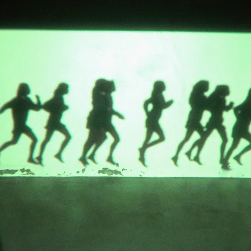 SM Entertainment Perkenalkan Girl Group Baru, Hearts2Hearts Siap Debut!