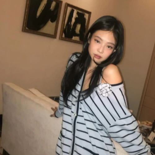 Jennie Rilis Lagu ‘Love Hangover’ Kolaborasi Bersama Dominic Fike, Penuh Kejutan – Wajib Masuk Playlist!