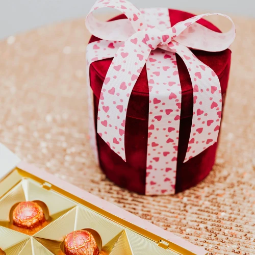 Selain Cokelat, Ini Hadiah Valentine yang Gemas untuk Pasangan!