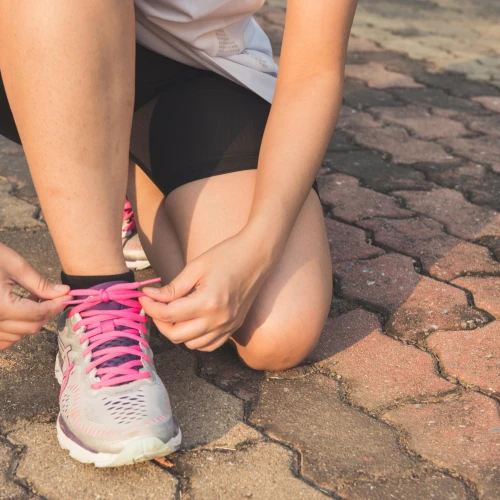 5 Tips Memilih Sepatu Lari yang Tepat