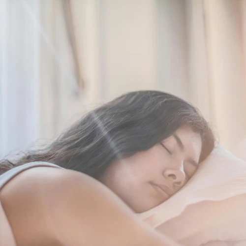Sudah Tahu? Ini 5 Keunggulan Sarung Bantal Sutera Untuk Kesehatan Kulit