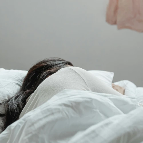 5 Cara Mengatasi Hidung Tersumbat Saat Tidur