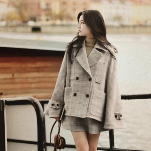 7 Tips Membuat Outfit Sederhana Terlihat Lebih Mewah dan Berkelas