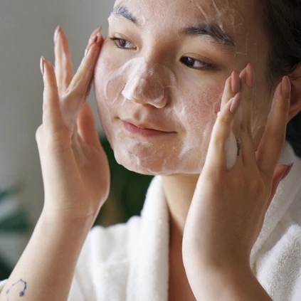 Mengenal Teknik Double Cleansing dan Manfaatnya