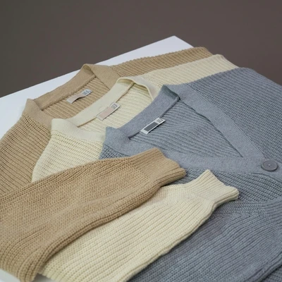 Simak 6 Cara Menyimpan Sweater dan Kardigan yang Tepat!