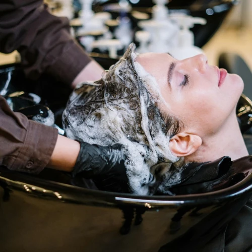 Cosmo Babes, Ini Cara Tepat Menggunakan Hair Mask Agar Rambut Tidak Lepek