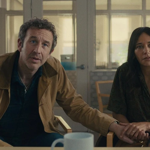 Serba-Serbi Pemeran Black Mirror 'Common People'