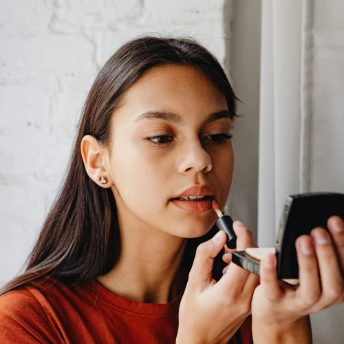 Rekomendasi Tinted Lip Balm Yang Melembapkan