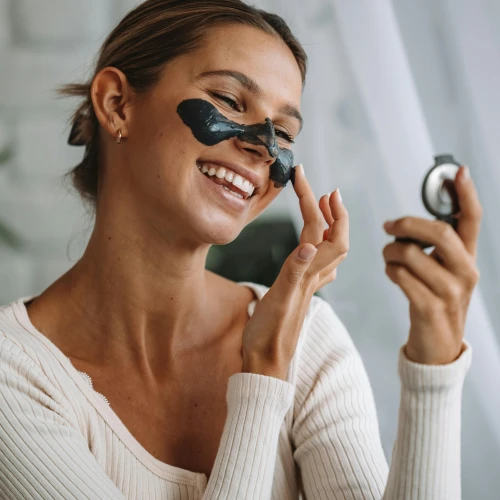 Rekomendasi Masker untuk Detoks Wajah