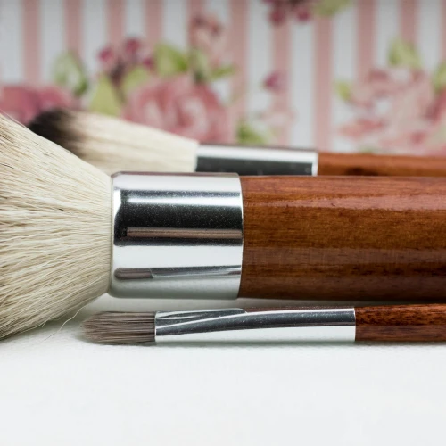 Cara Terbaik Mencuci dan Mengeringkan Brush Agar Tidak Cepat Rusak