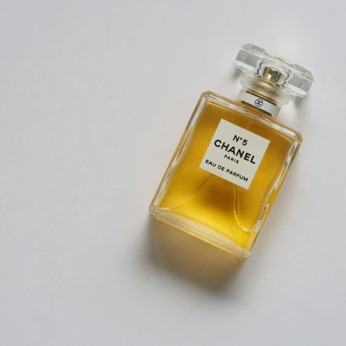 Ketahui Segala Hal Tentang SPL dalam Parfum, Mulai dari Arti Hingga Manfaat