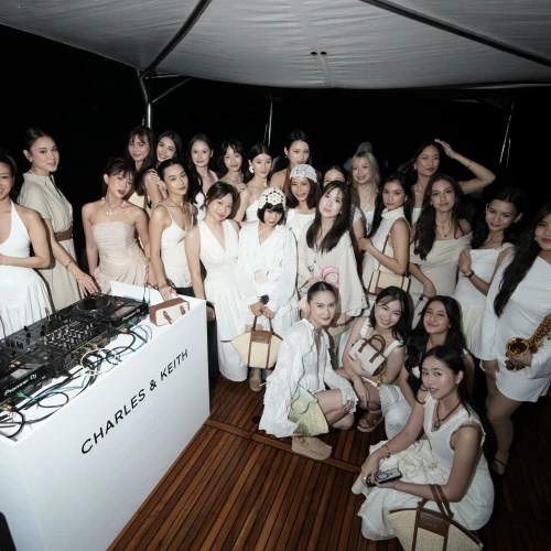 Charles & Keith Rayakan Kampanye Musim Panas Lewat Yacht Party