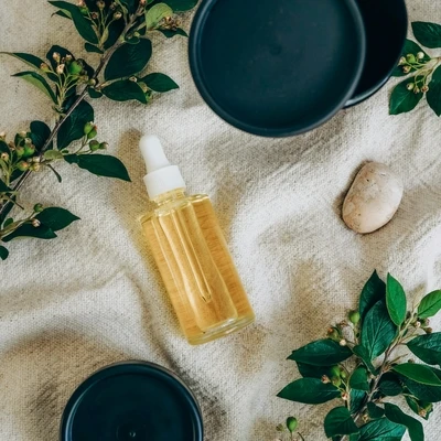 5 Rekomendasi Skincare Vegan untuk Kulit Berjerawat