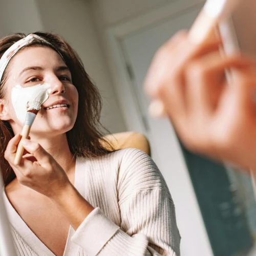 Simak Cara Facial Sendiri di Rumah!