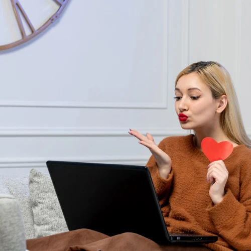 Dijamin Buat Baper, Ini 35 Long Text untuk Pacar yang Sudah Tidur