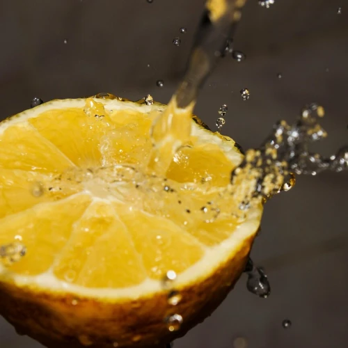 ⁠Manfaat Air Lemon untuk Kesehatan dan Kecantikan