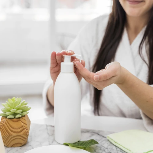 5 Rekomendasi Shampoo untuk Rambut Mengembang Jadi Lurus