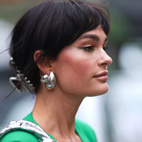 Kamu Harus Tahu! Ini 8 Model Anting yang Cocok Untuk Digunakan ke Pesta