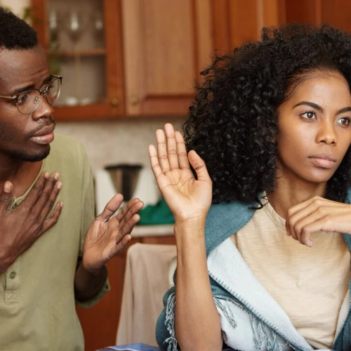 5 Tips Tetap Anggun Saat Berdebat dengan Pasangan