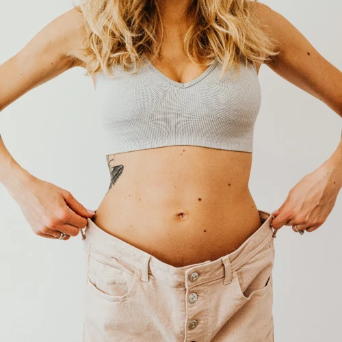 Psst! Ini 5 Cara Hilangkan Kulit Bergelambir Setelah Diet