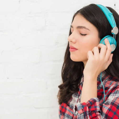 5 Lagu Gagal Move On Barat yang Bikin Sulit Melupakan Mantan
