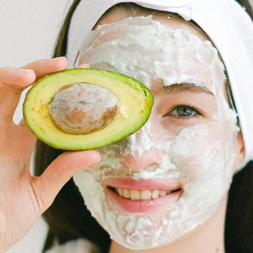 7 Resep Masker Alami yang Bisa Kamu Coba di Rumah