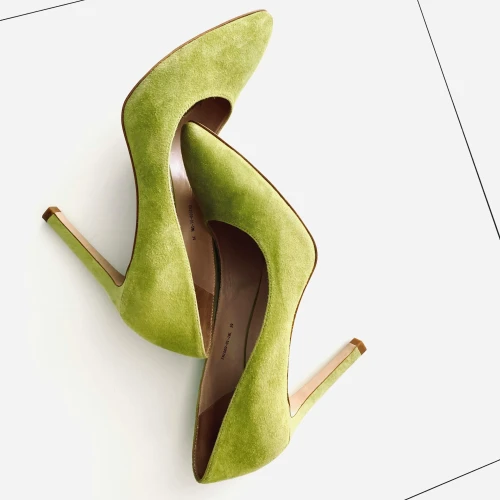 Cara Mencuci Sepatu Suede yang Tepat