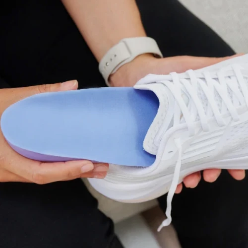 Tips Memilih Sepatu Sesuai Ukuran Insole Agar Kakimu Nyaman