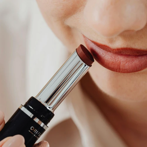Jangan Bingung, Ini Perbedaan Lip Cream dan Lip Matte!