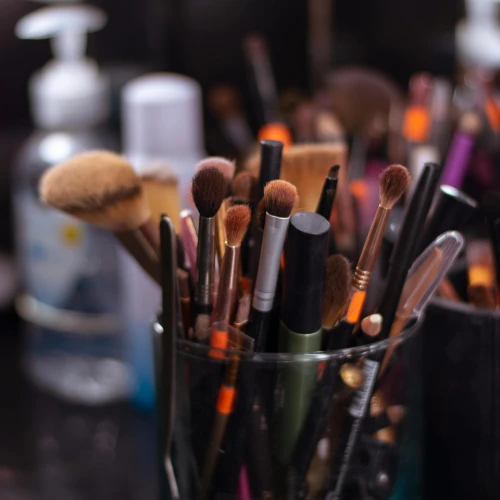 ⁠Cara Mencuci Brush Makeup dengan Benar