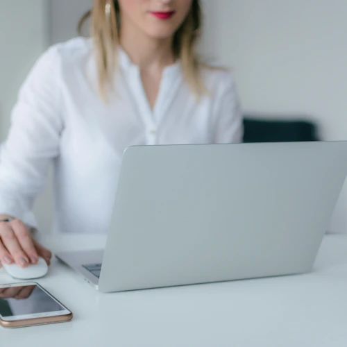 Ini Deretan Zodiak yang Paling Workaholic!