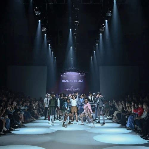 Deretan Momen Mencuri Perhatian dari Plaza Indonesia Fashion Week 2025