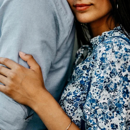 Pssst, Ini Tips Supaya Kamu Tidak Kelihatan Hopeless Romantic!