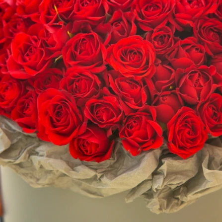 Makna Bunga Mawar Merah, Pilihan Tepat untuk Kejutan Romantis