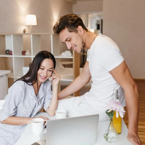 5 Trik Biar Kamu Nggak Gampang Baper Saat PDKT