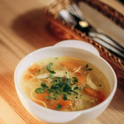 6 Rekomendasi Makanan yang Baik untuk Tubuh Saat Flu