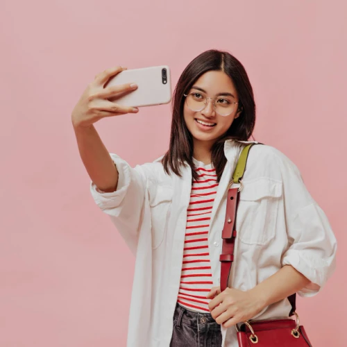 5 Ide Pose Selfie Sendiri