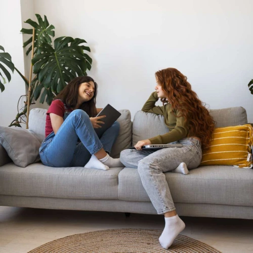 Anti-Baper Club: 5 Cara Tetap Santai Menyikapi Komentar Orang