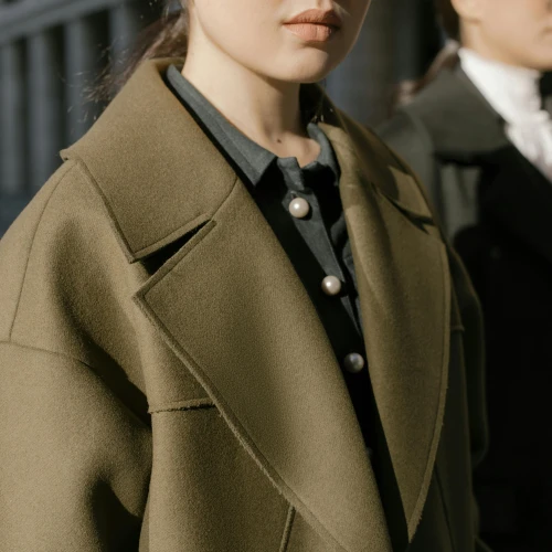 Ketahui Jenis-jenis Kerah Baju Berikut Ini