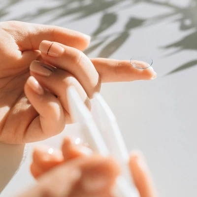 Cara Memilih Softlens Sesuai Warna Kulit