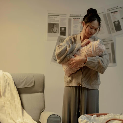 Mengenal ‘Postpartum Depression’ yang Jarang Dihiraukan