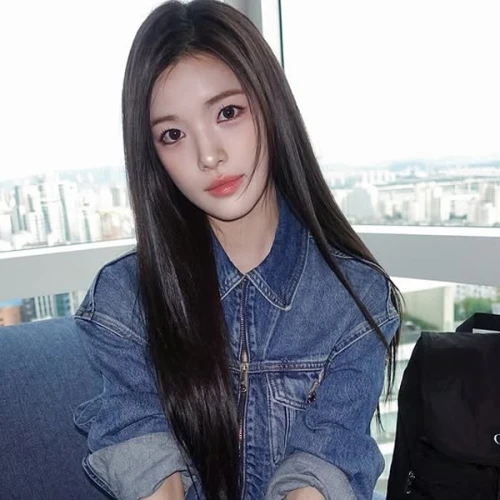 15 Tips Styling Jeans Agar Tidak Membosankan