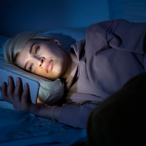 5 Tips Keluar dari Kebiasaan Membandingkan Diri di Media Sosial