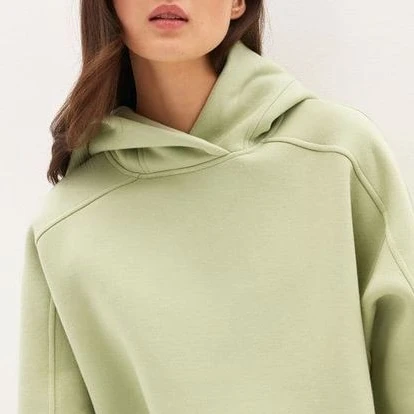 7 Cara Terbaik Merawat Bahan Baju Scuba, Anti Melar!