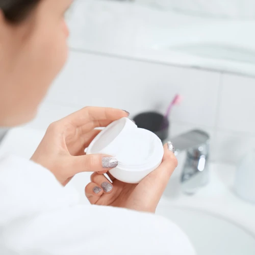 5 Rekomendasi Cleansing Balm untuk Kulit Berjerawat