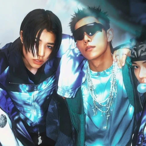 Kenalan dengan Boy Group Baru LNGSHOT!