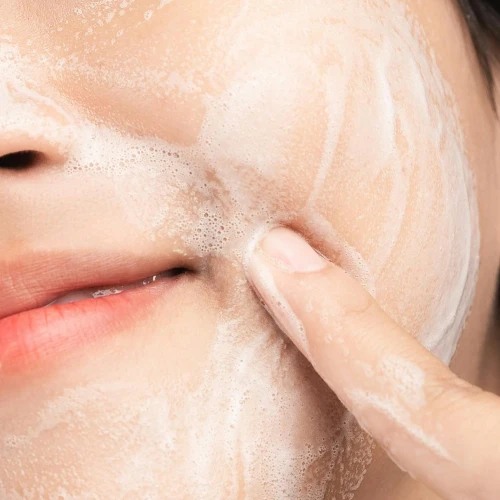 8 Kesalahan Cuci Muka yang Sering Dilakukan