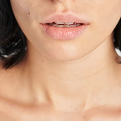 Cara Agar Bibir Terhidrasi Saat Puasa